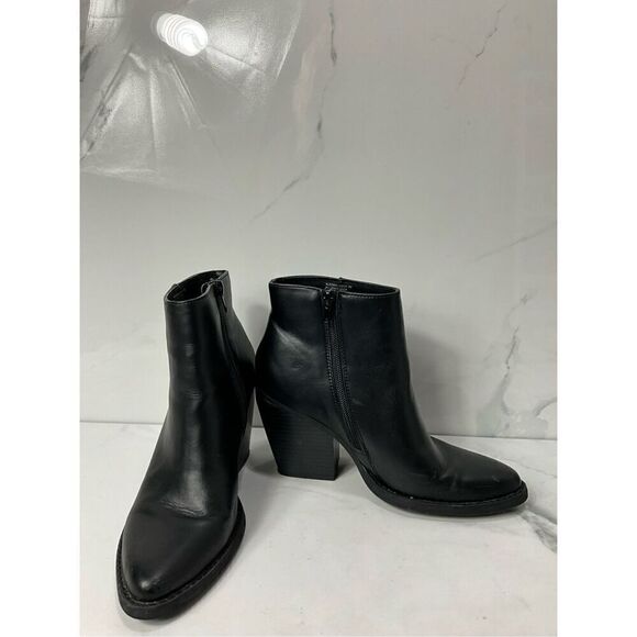 STEVE MADDEN Heel Ankle Booties - Picture 1 of 8